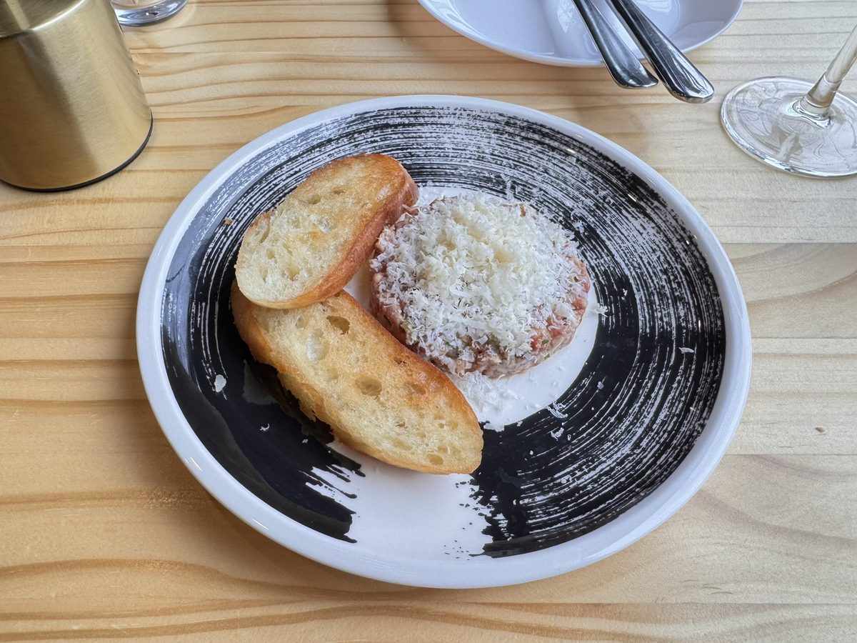 Food gallery photo 4 of 37