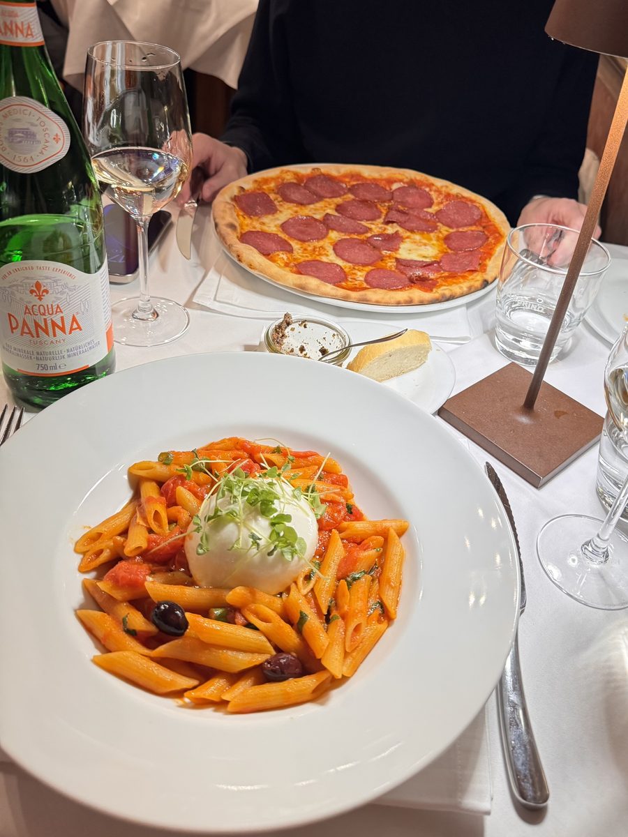 Food gallery photo 33 of 37